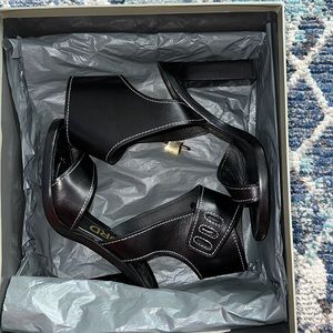 TOM FORD vachetta leather sandal